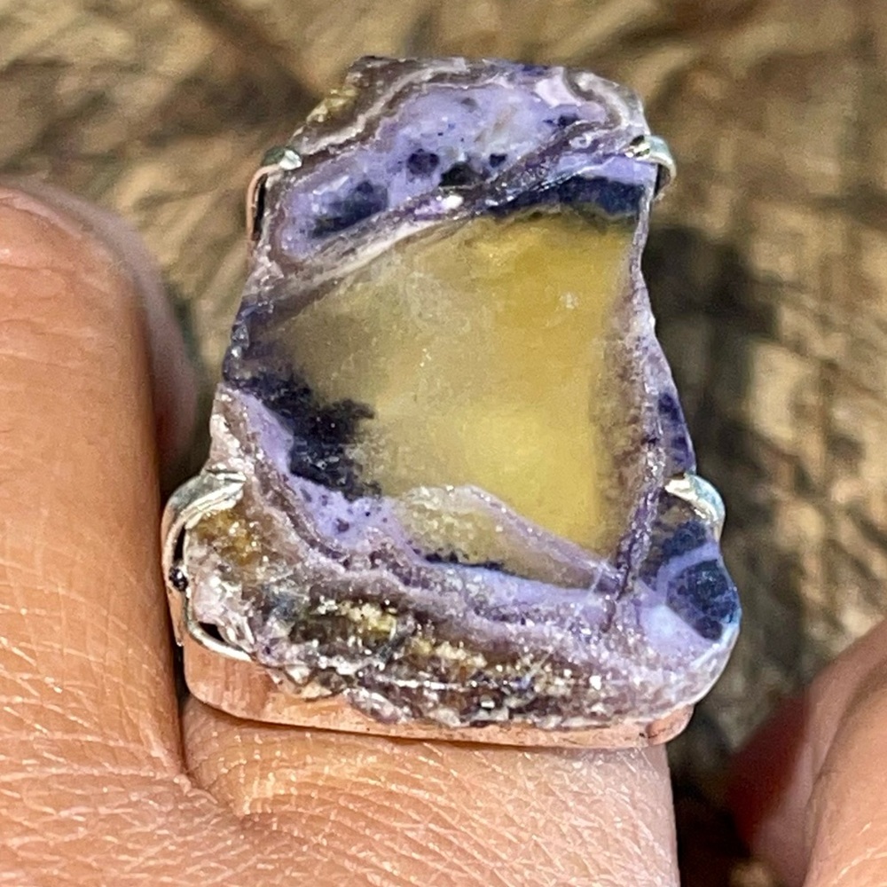 Translucent Purple Fluorite Ring 6 1/4 - Picture 7 of 9